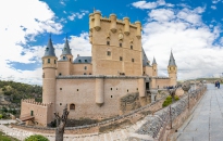 Group-1-_MG_5488__MG_5510-23-images_0000-Editar